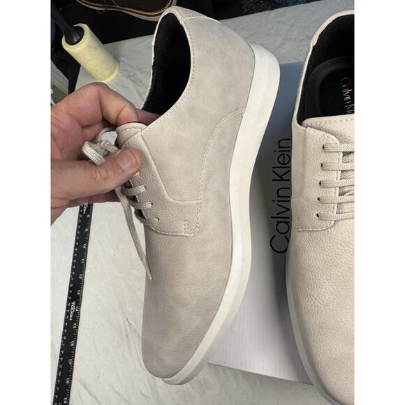Calvin Klein Yuzo Sneakers Mens 11.5 Cream Leather Casual Lace Up New